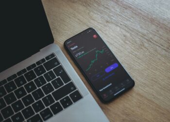 Skaitmeniniai įrankiai finansų valdymui: programėlės išlaidų ir investicijų sekimui 1 finansu programeles